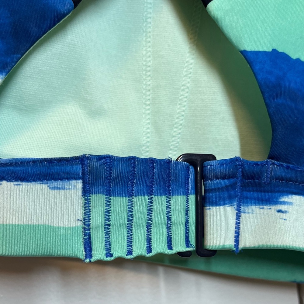 lululemon size 6 All Sports Bra Adjustable Harbor Naval Blue - Picture 3 of 6